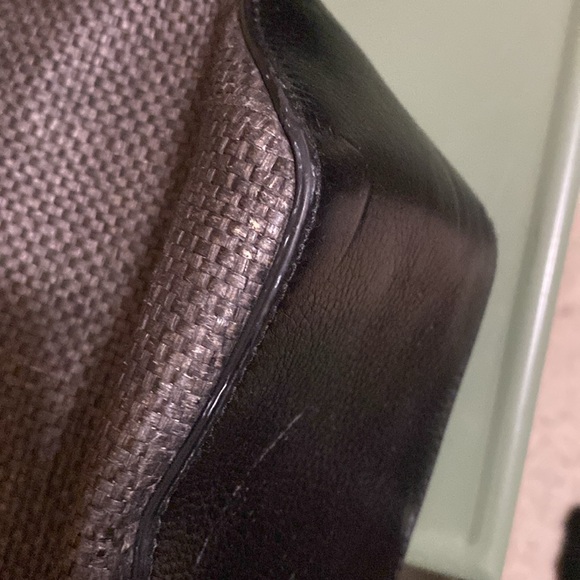 Vintage Henri Bendel black woven gold hardware tassels expandable tote bag - Picture 7 of 16